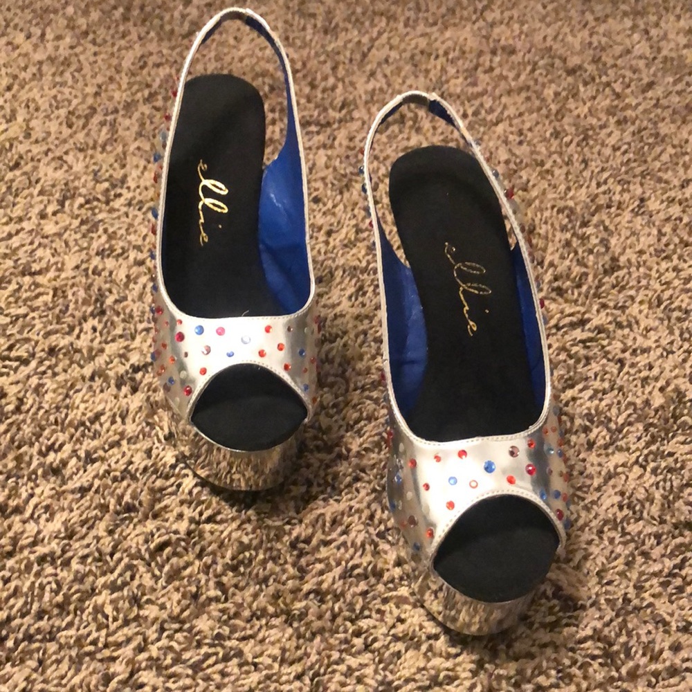 Ellie Silver Metallic Platforms size 7